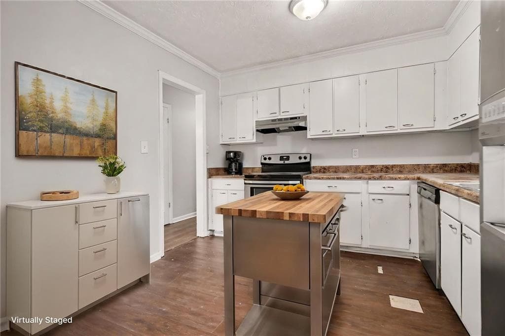 3 bedroom, 3 bathroom, 1,191 sq ft single family residence for sale at 2120 Sandgate Circle, Atlanta, GA 30349 — photo 4
