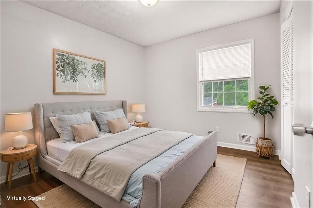 3 bedroom, 3 bathroom, 1,191 sq ft single family residence for sale at 2120 Sandgate Circle, Atlanta, GA 30349 — photo 6
