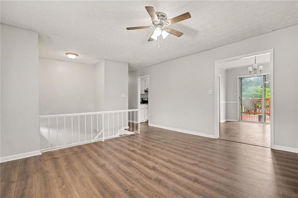 3 bedroom, 3 bathroom, 1,191 sq ft single family residence for sale at 2120 Sandgate Circle, Atlanta, GA 30349 — photo 10
