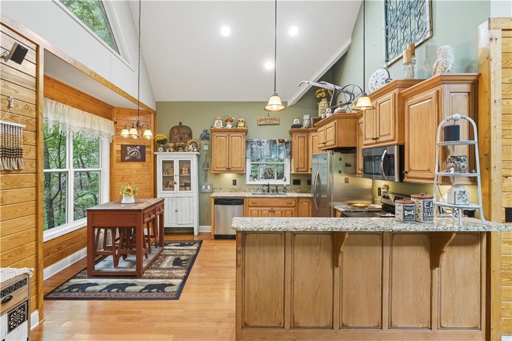 2 bedroom, 2 bathroom, 2,120 sq ft single family residence for sale at 210 Morse Elm Loop, Waleska, GA 30183 — photo 7