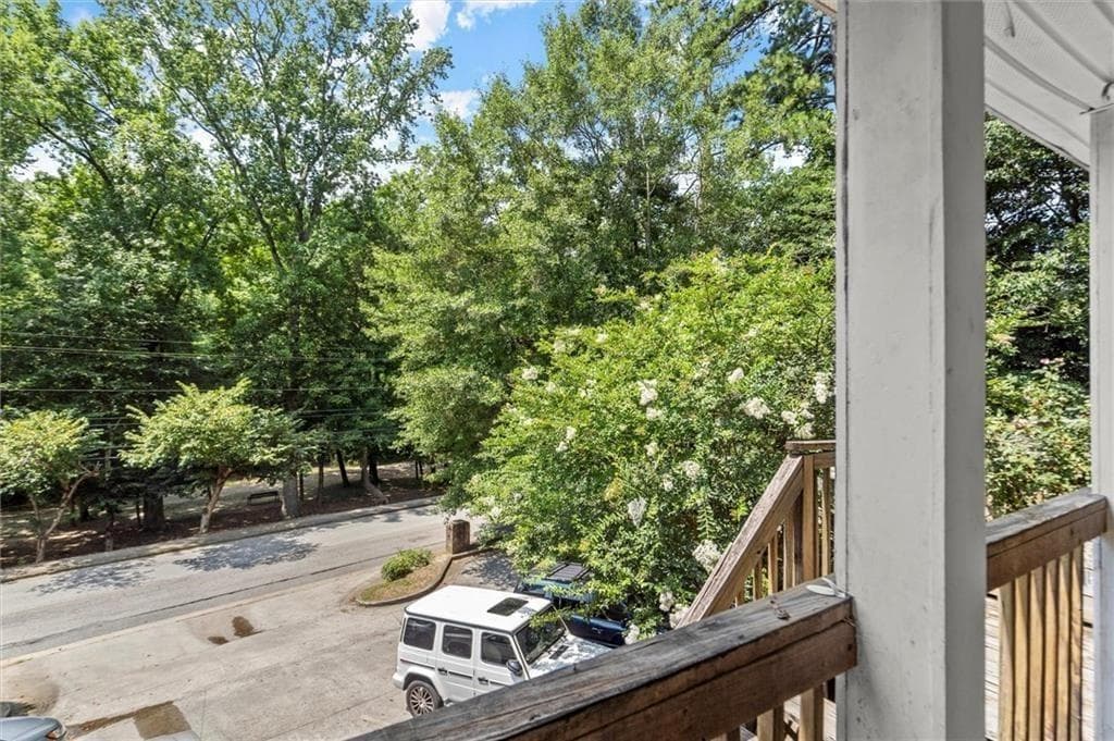 2 bedroom, 2 bathroom, 1,254 sq ft townhouse for sale at 164 Oxbo Road, Roswell, GA 30075 — photo 5