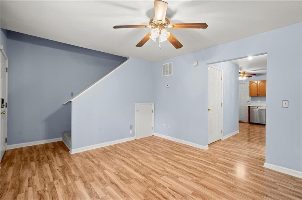 2 bedroom, 2 bathroom, 1,254 sq ft townhouse for sale at 164 Oxbo Road, Roswell, GA 30075 — photo 8