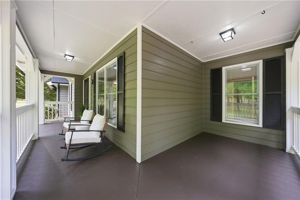 4 bedroom, 3 bathroom, 4,158 sq ft single family residence for sale at 542 Knox Chapel Road, Social Circle, GA 30025 — photo 4