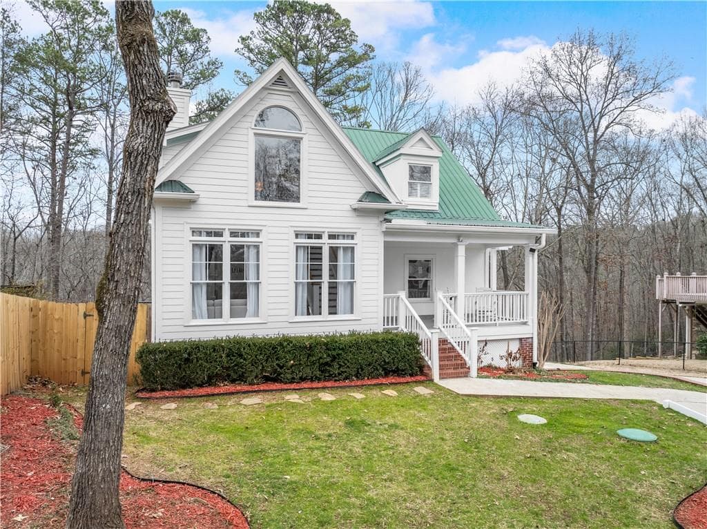 6 bedroom, 3 bathroom, 4,200 sq ft single family residence for sale at 3852 CLUBHOUSE Drive, Gainesville, GA 30501 — photo 2
