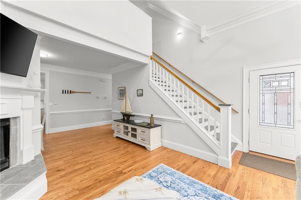 6 bedroom, 3 bathroom, 4,200 sq ft single family residence for sale at 3852 CLUBHOUSE Drive, Gainesville, GA 30501 — photo 8