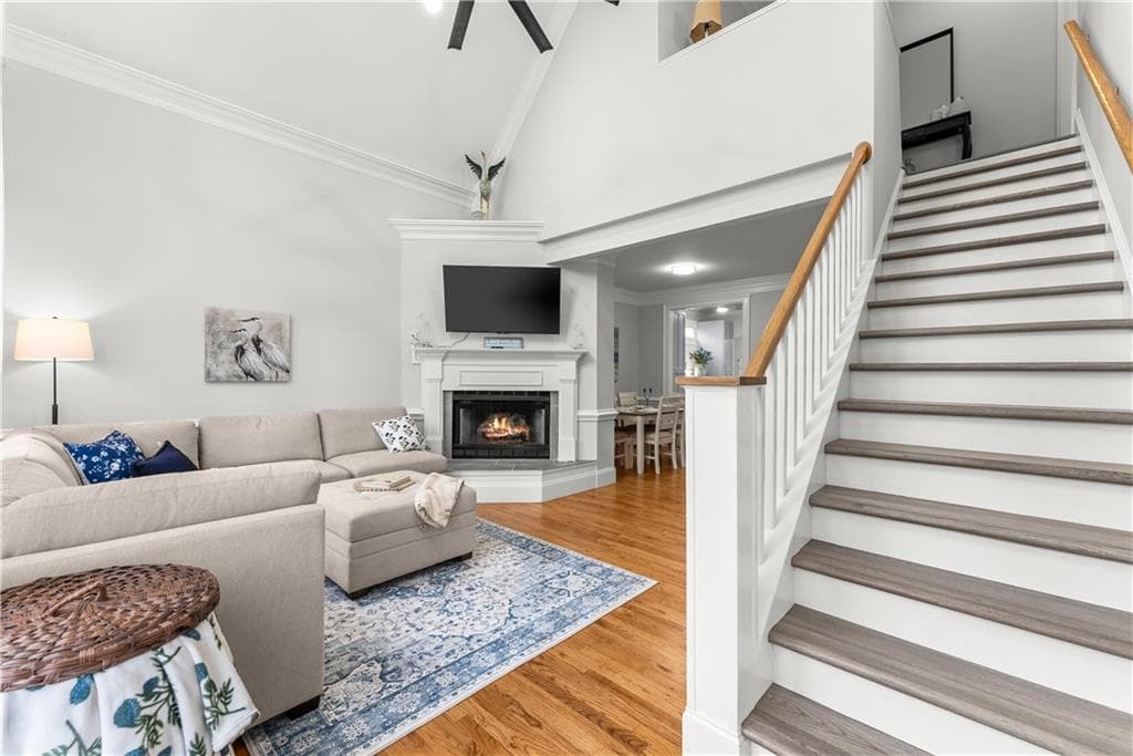 6 bedroom, 3 bathroom, 4,200 sq ft single family residence for sale at 3852 CLUBHOUSE Drive, Gainesville, GA 30501 — photo 9