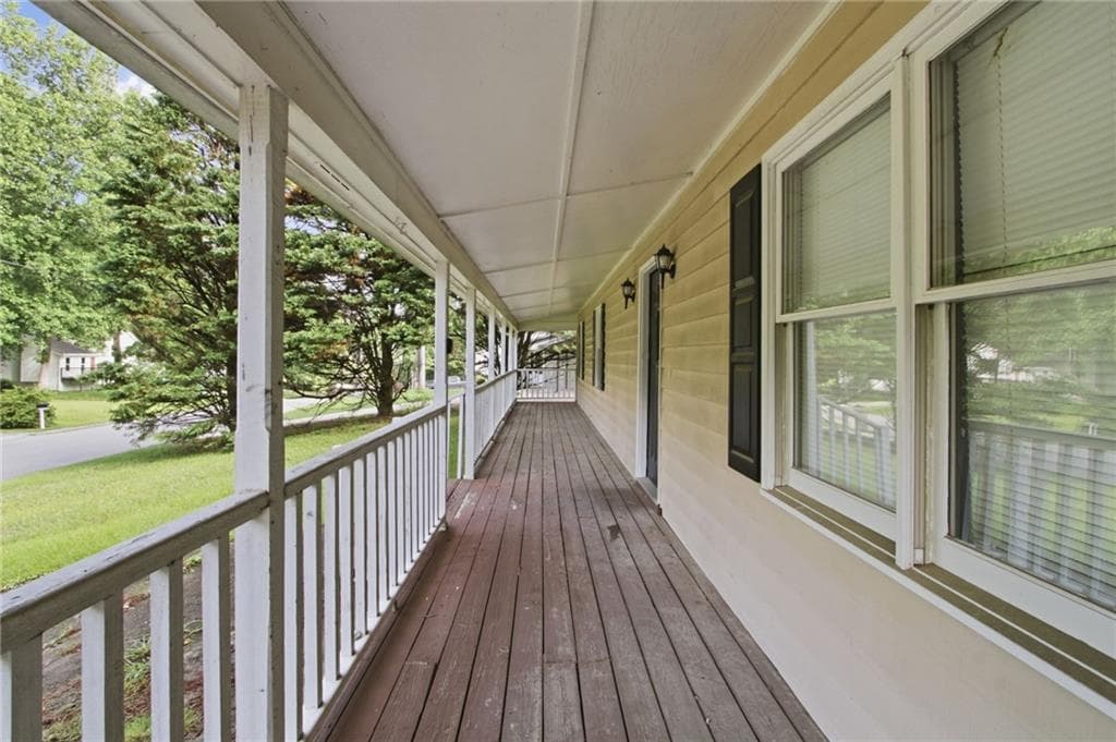 4 bedroom, 3 bathroom, 2,240 sq ft single family residence for sale at 2671 Pine Log Way, Buford, GA 30519 — photo 3