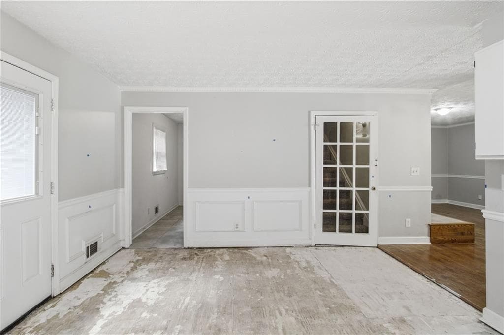 4 bedroom, 3 bathroom, 2,240 sq ft single family residence for sale at 2671 Pine Log Way, Buford, GA 30519 — photo 9