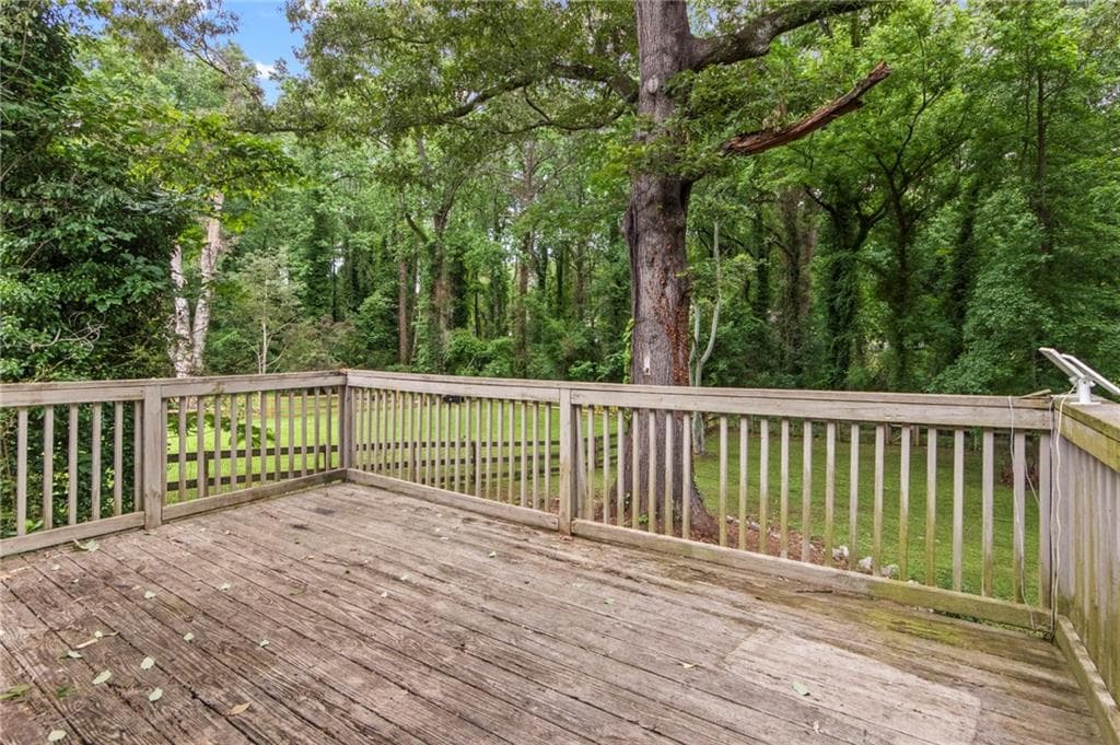 2 bedroom, 1 bathroom, 936 sq ft single family residence under contract at 1404 Cobb Branch Drive, Decatur, GA 30032 — photo 6
