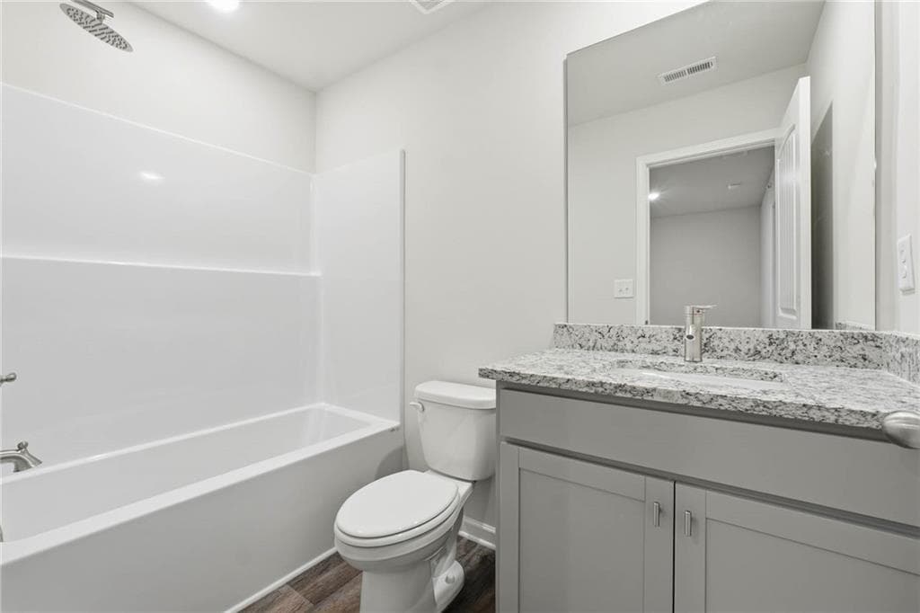 3 bedroom, 3 bathroom, 1,598 sq ft townhouse under contract at 8337 Columbia Court, Palmetto, GA 30268 — photo 7