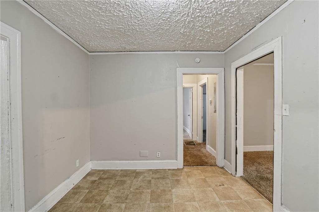 2 bedroom, 1 bathroom, 1,020 sq ft single family residence under contract at 2641 Sylvan Road, Atlanta, GA 30344 — photo 10