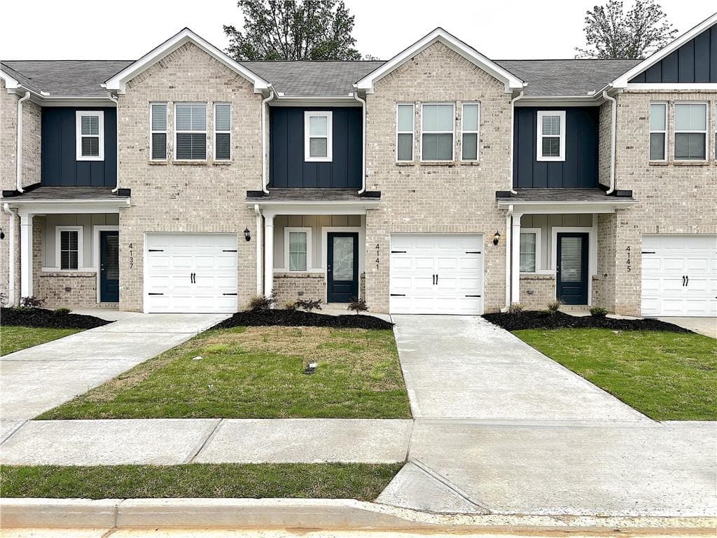 3 bedroom, 3 bathroom, 1,740 sq ft townhouse for rent at 4141 Oakwood Ter Court, Oakwood, GA 30566 for $2,000 a month — photo 2