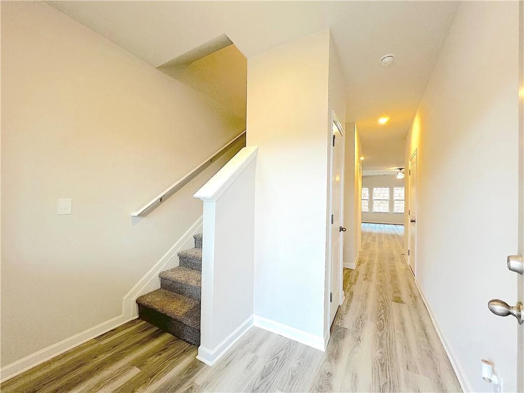 3 bedroom, 3 bathroom, 1,740 sq ft townhouse for rent at 4141 Oakwood Ter Court, Oakwood, GA 30566 for $2,000 a month — photo 3