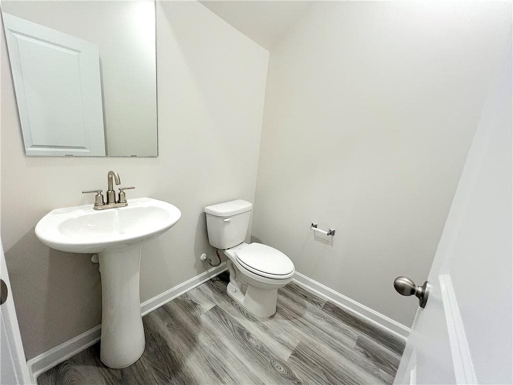 3 bedroom, 3 bathroom, 1,740 sq ft townhouse for rent at 4141 Oakwood Ter Court, Oakwood, GA 30566 for $2,000 a month — photo 5