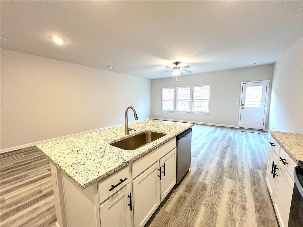 3 bedroom, 3 bathroom, 1,740 sq ft townhouse for rent at 4141 Oakwood Ter Court, Oakwood, GA 30566 for $2,000 a month — photo 8