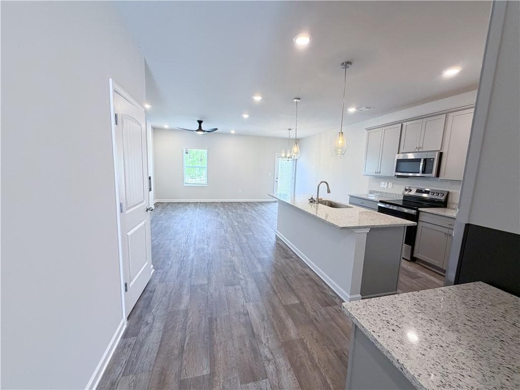 3 bedroom, 3 bathroom, 1,742 sq ft townhouse for rent at 5296 Magnolia Grove Way, Gainesville, GA 30504 for $1,950 a month — photo 5