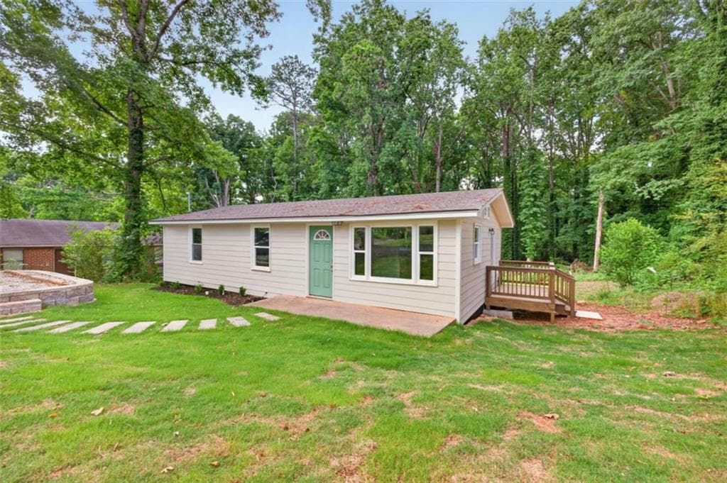 3 bedroom, 1 bathroom, 840 sq ft single family residence for sale at 136 Nowell Street, Monroe, GA 30655 — photo 3