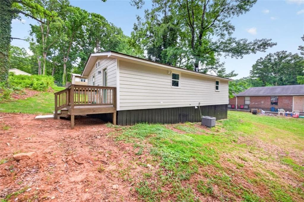 3 bedroom, 1 bathroom, 840 sq ft single family residence for sale at 136 Nowell Street, Monroe, GA 30655 — photo 5