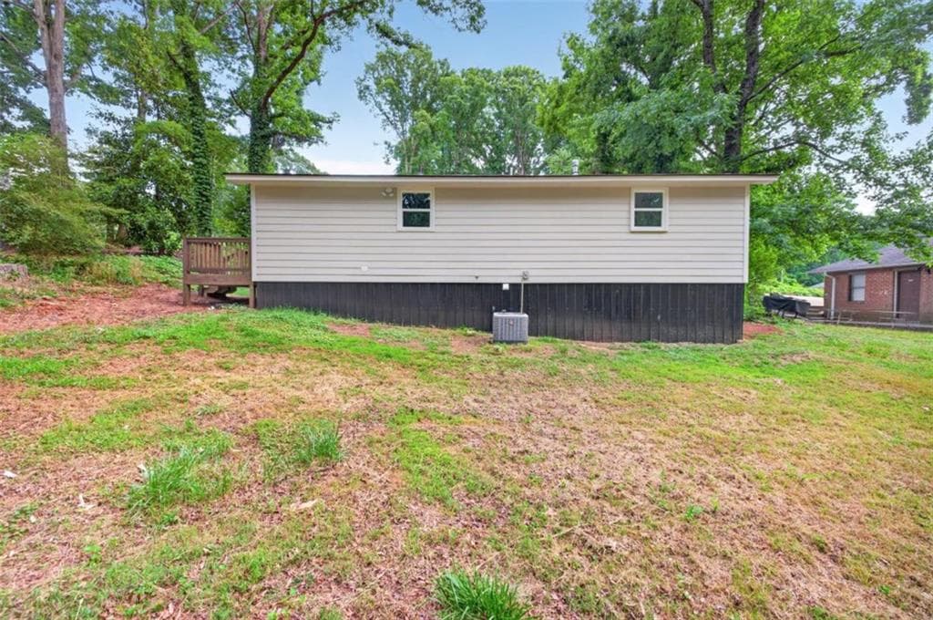 3 bedroom, 1 bathroom, 840 sq ft single family residence for sale at 136 Nowell Street, Monroe, GA 30655 — photo 6