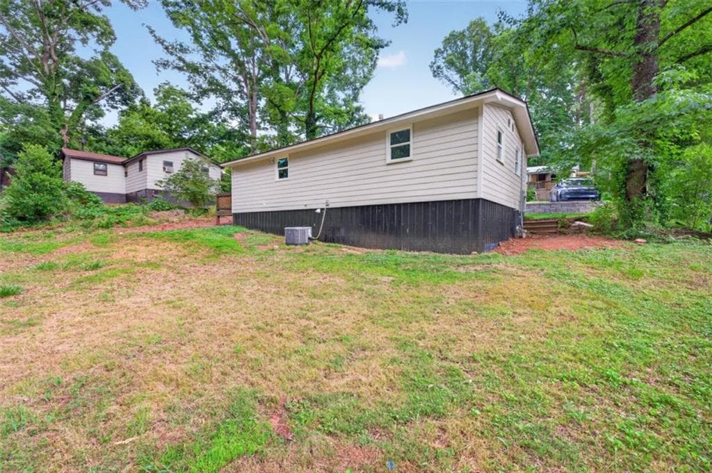 3 bedroom, 1 bathroom, 840 sq ft single family residence for sale at 136 Nowell Street, Monroe, GA 30655 — photo 7