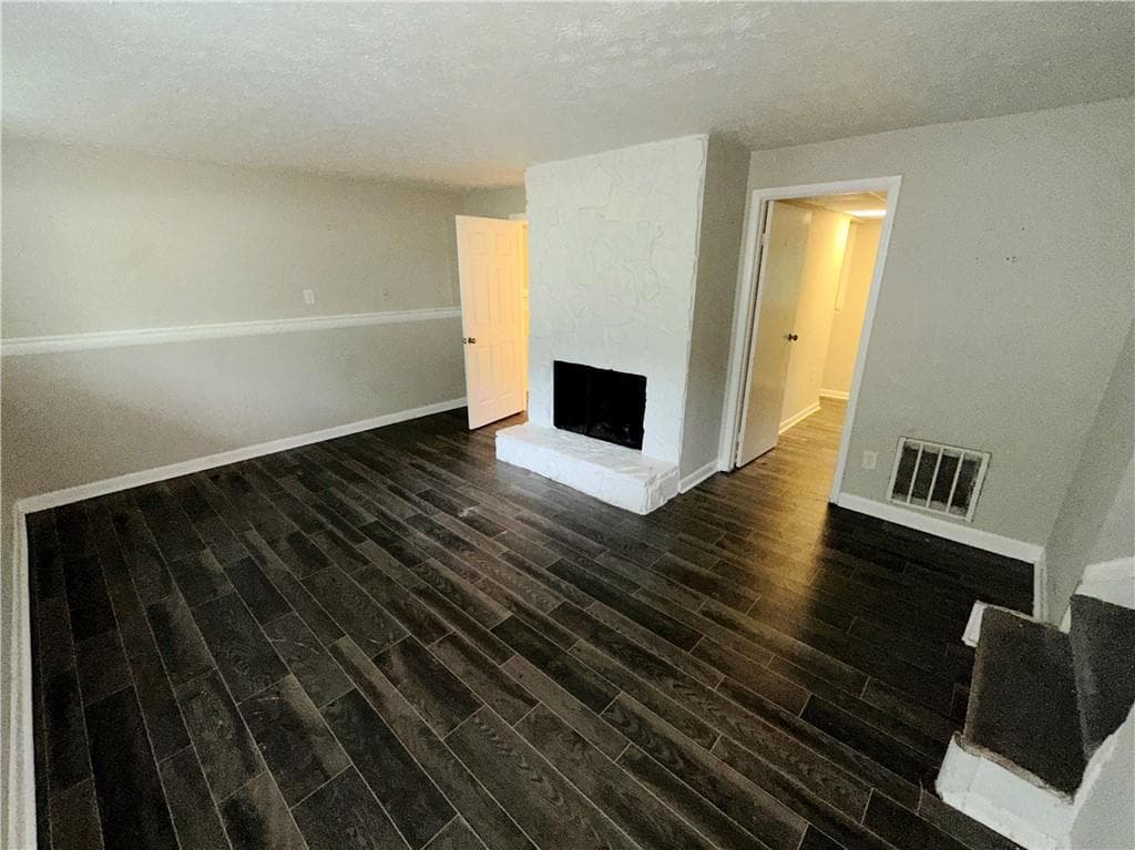 3 bedroom, 2 bathroom, 1,368 sq ft single family residence for sale at 5321 Tasman Trail, Lithonia, GA 30038 — photo 4