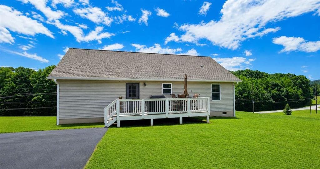 3 bedroom, 2 bathroom, 1,363 sq ft single family residence for sale at 2956 Westmoreland Road, Cleveland, GA 30528 — photo 2