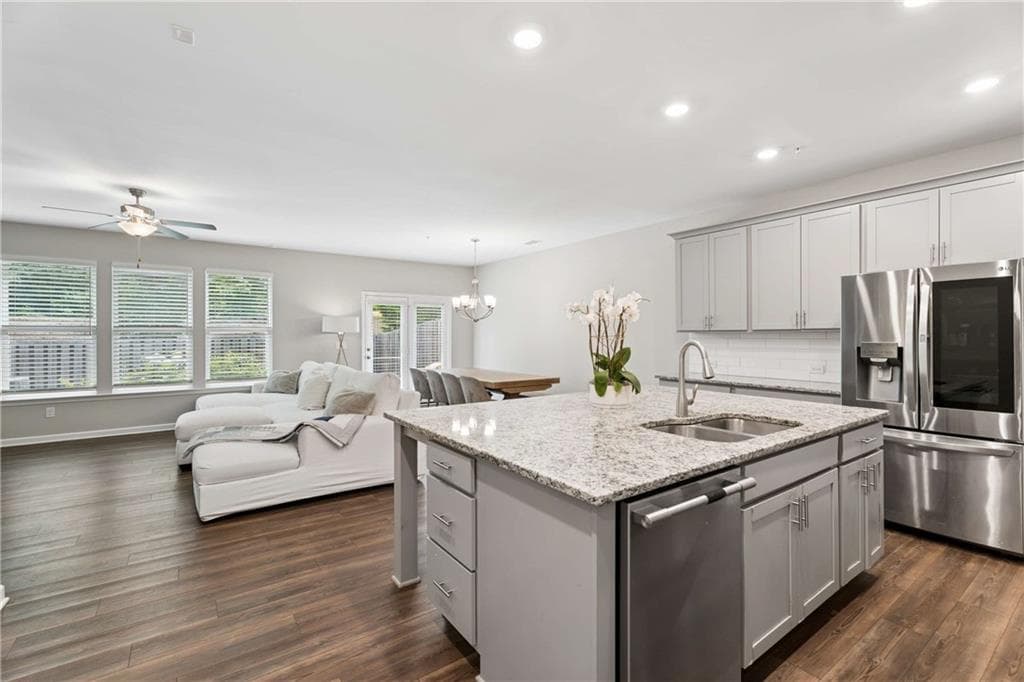 3 bedroom, 3 bathroom, 2,027 sq ft townhouse for sale at 305 Duval Drive, Alpharetta, GA 30009 — photo 5