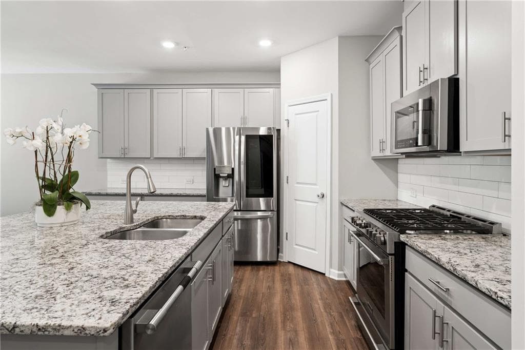 3 bedroom, 3 bathroom, 2,027 sq ft townhouse for sale at 305 Duval Drive, Alpharetta, GA 30009 — photo 10