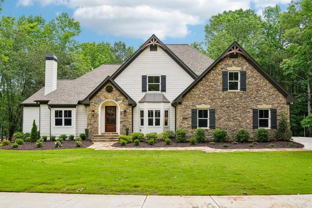 4 bedroom, 5 bathroom, 4,178 sq ft single family residence sold at 2410 Glade Overlook, Cumming, GA 30041