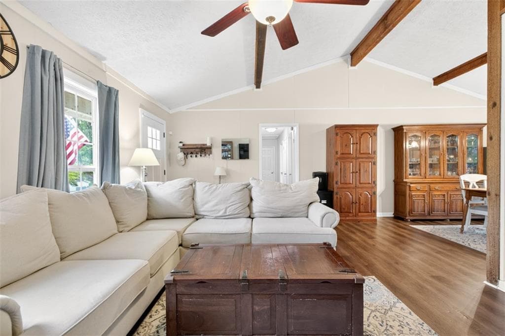3 bedroom, 2 bathroom, 1,333 sq ft single family residence for sale at 1783 Riverridge Drive, Conyers, GA 30012 — photo 4