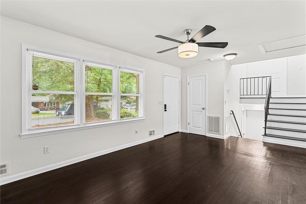 4 bedroom, 2 bathroom, 1,764 sq ft single family residence under contract at 3438 Casa Woods Lane, Clarkston, GA 30021 — photo 4