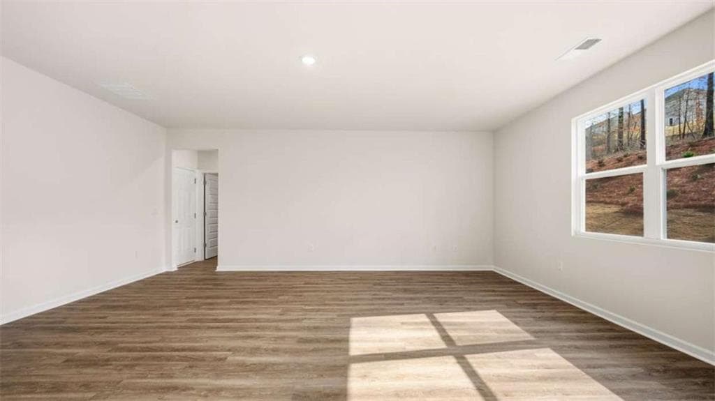 4 bedroom, 4 bathroom, 2,805 sq ft single family residence for sale at 2272 Edgecombe, Dacula, GA 30019 — photo 4