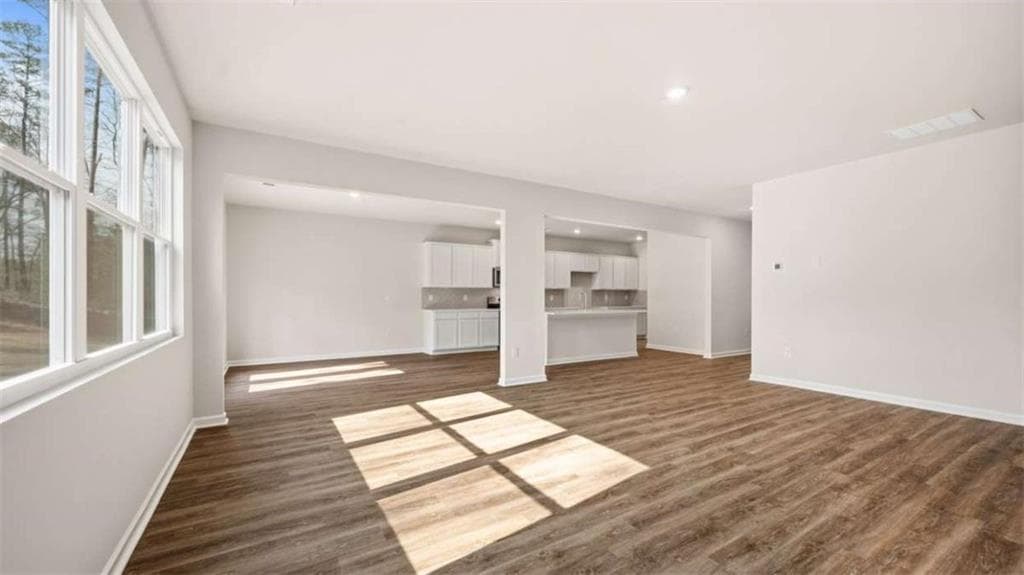 4 bedroom, 4 bathroom, 2,805 sq ft single family residence for sale at 2272 Edgecombe, Dacula, GA 30019 — photo 6