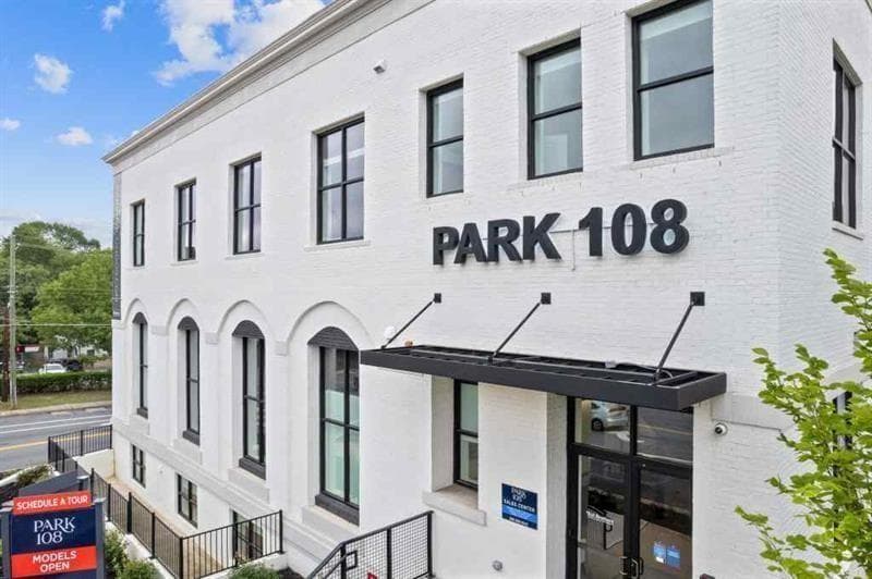 1 bedroom, 1 bathroom, 632 sq ft condominium for sale at 108 Park Place Unit 103, Decatur, GA 30030 — photo 3