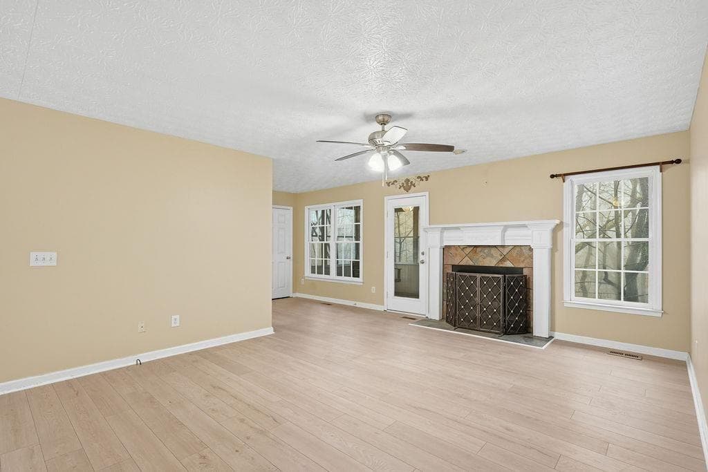 3 bedroom, 3 bathroom, 3,012 sq ft single family residence for sale at 164 Mossburg Trail, Jasper, GA 30143 — photo 7