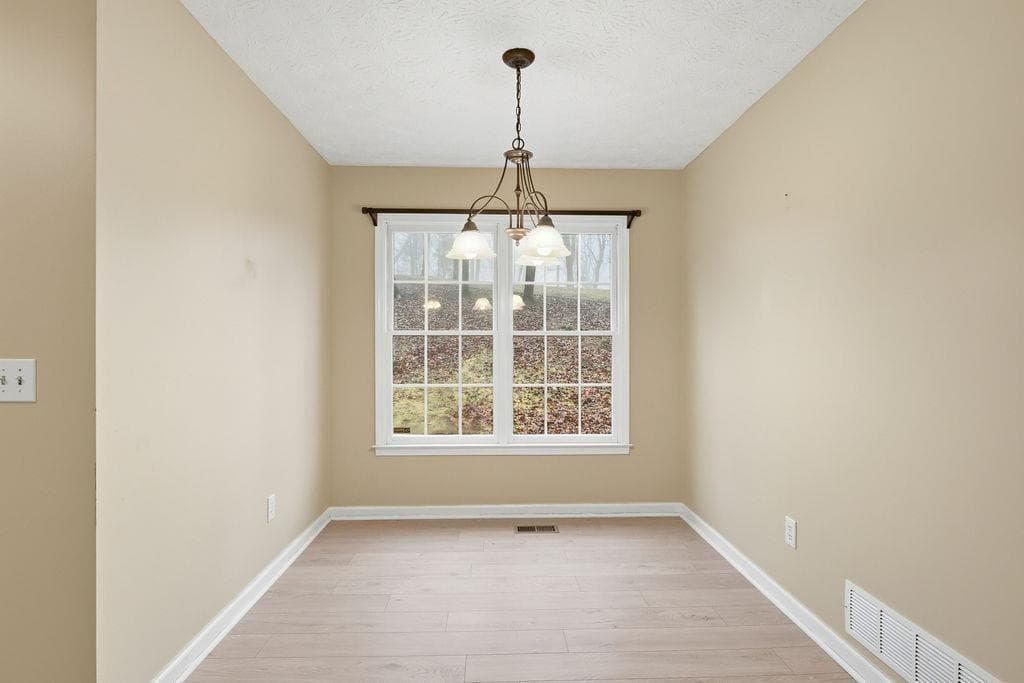 3 bedroom, 3 bathroom, 3,012 sq ft single family residence for sale at 164 Mossburg Trail, Jasper, GA 30143 — photo 8