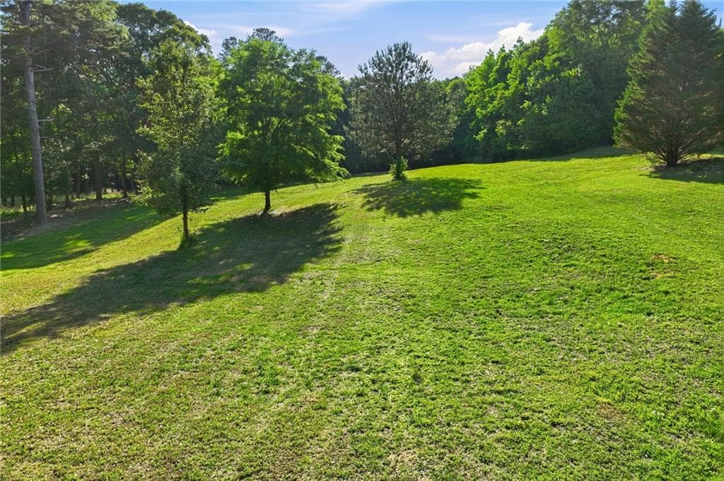 2 bedroom, 2 bathroom, 1,665 sq ft single family residence for sale at 4711 Mount Vernon Road, Gainesville, GA 30506 — photo 2
