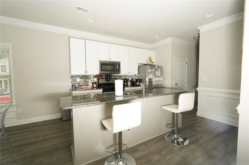 4 bedroom, 3 bathroom, 2,199 sq ft single family residence for sale at 5248 Halcyon Court, Morrow, GA 30260 — photo 9