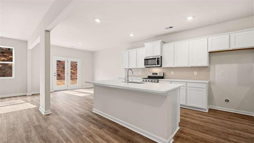 5 bedroom, 3 bathroom, 3,227 sq ft single family residence for sale at 2261 Edgecombe, Dacula, GA 30019 — photo 6