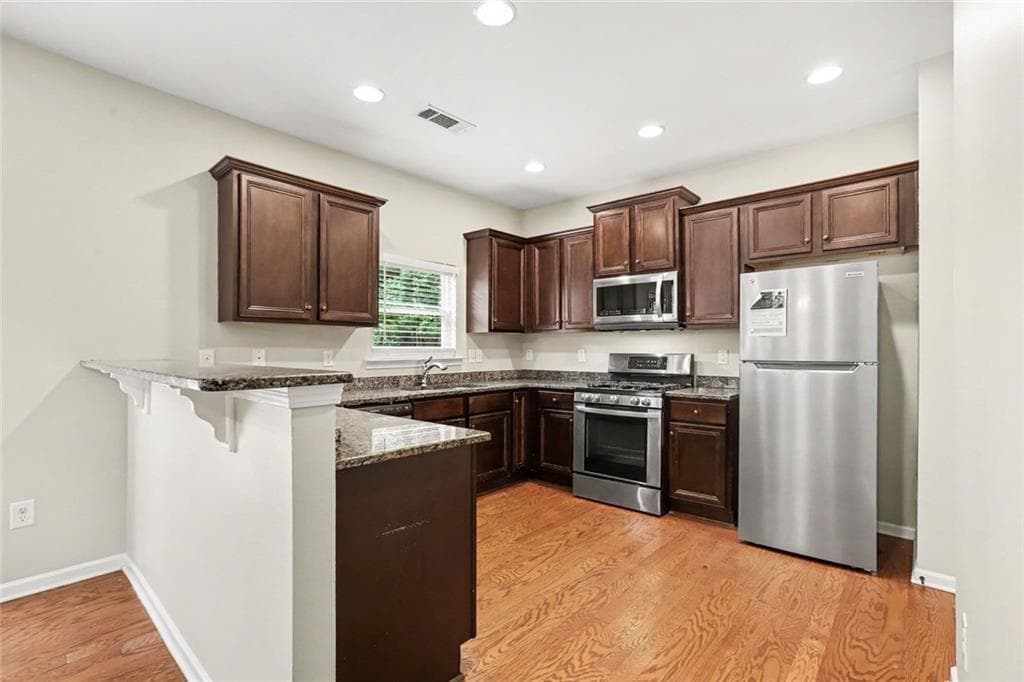 4 bedroom, 3 bathroom, 2,380 sq ft single family residence for sale at 4546 Rainier Way, Acworth, GA 30101 — photo 9