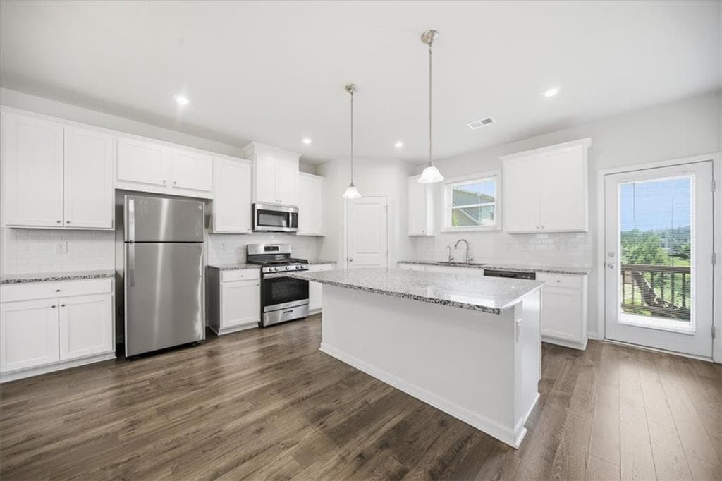 3 bedroom, 3 bathroom, 1,897 sq ft townhouse for sale at 4192 Moncure Drive, Lilburn, GA 30047 — photo 6