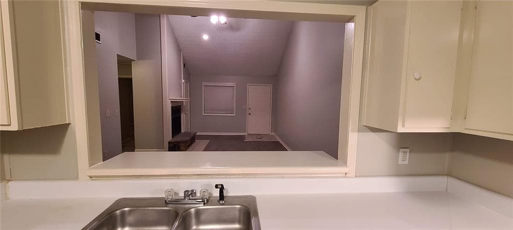 2 bedroom, 2 bathroom triplex for rent at 966 Amberly Drive B, Norcross, GA 30093 for $1,690 a month — photo 10
