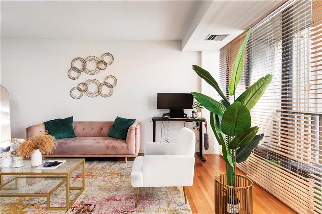 1 bedroom, 1 bathroom, 862 sq ft condominium for sale at 145 15th Street 1402, Atlanta, GA 30309 — photo 9