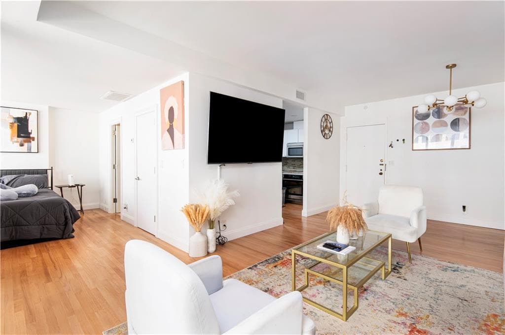 1 bedroom, 1 bathroom, 862 sq ft condominium for sale at 145 15th Street 1402, Atlanta, GA 30309 — photo 10