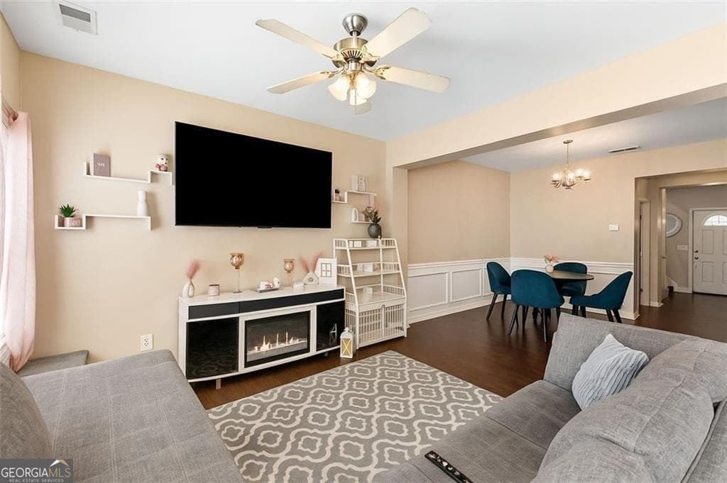 2 bedroom, 3 bathroom, 1,590 sq ft townhouse for sale at 2555 Flat Shoals Road 1604, Atlanta, GA 30127 — photo 3