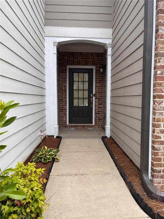 3 bedroom, 3 bathroom, 1,872 sq ft townhouse under contract at 615 Township Circle, Alpharetta, GA 30004 — photo 2