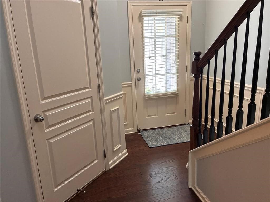 3 bedroom, 3 bathroom, 1,872 sq ft townhouse under contract at 615 Township Circle, Alpharetta, GA 30004 — photo 8