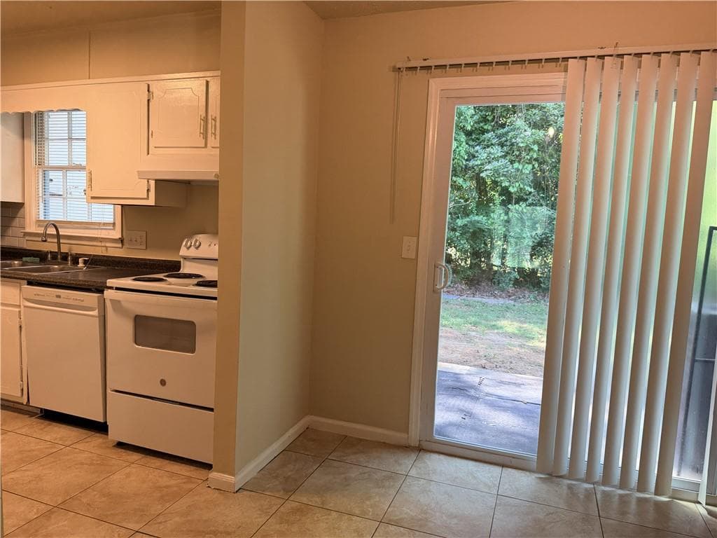 2 bedroom, 4 bathroom quadruplex for rent at 728 Burnt Creek Drive B, Lilburn, GA 30047 for $1,550 a month — photo 8