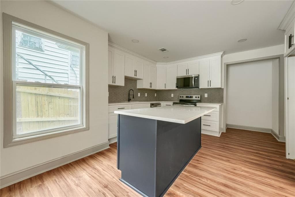 4 bedroom, 3 bathroom, 2,700 sq ft single family residence for sale at 447 Birney Street, Marietta, GA 30060 — photo 3