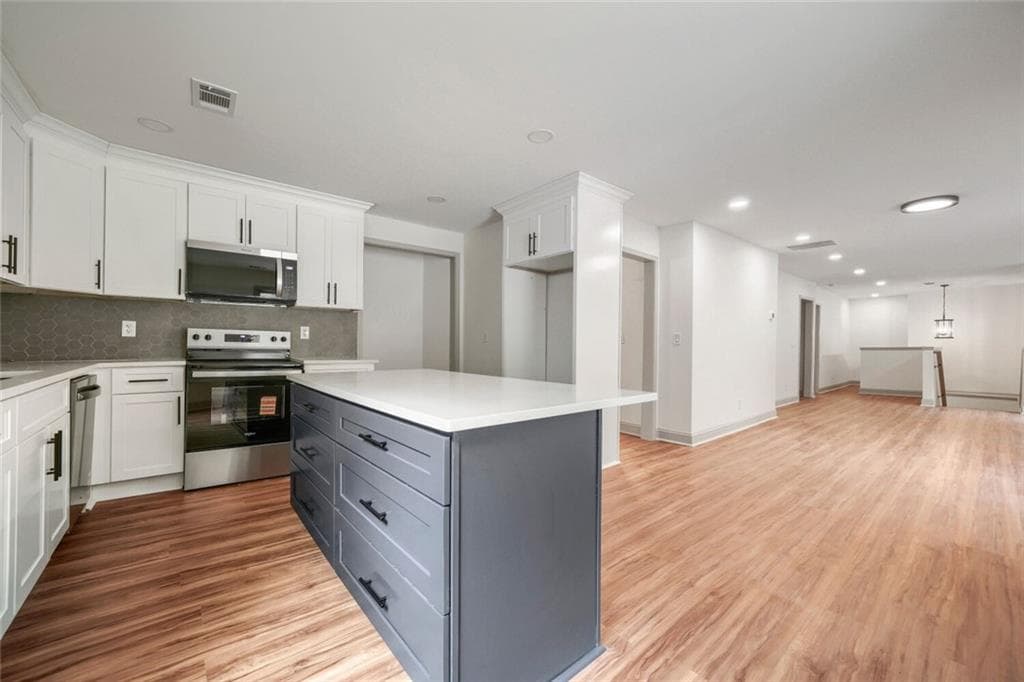 4 bedroom, 3 bathroom, 2,700 sq ft single family residence for sale at 447 Birney Street, Marietta, GA 30060 — photo 7